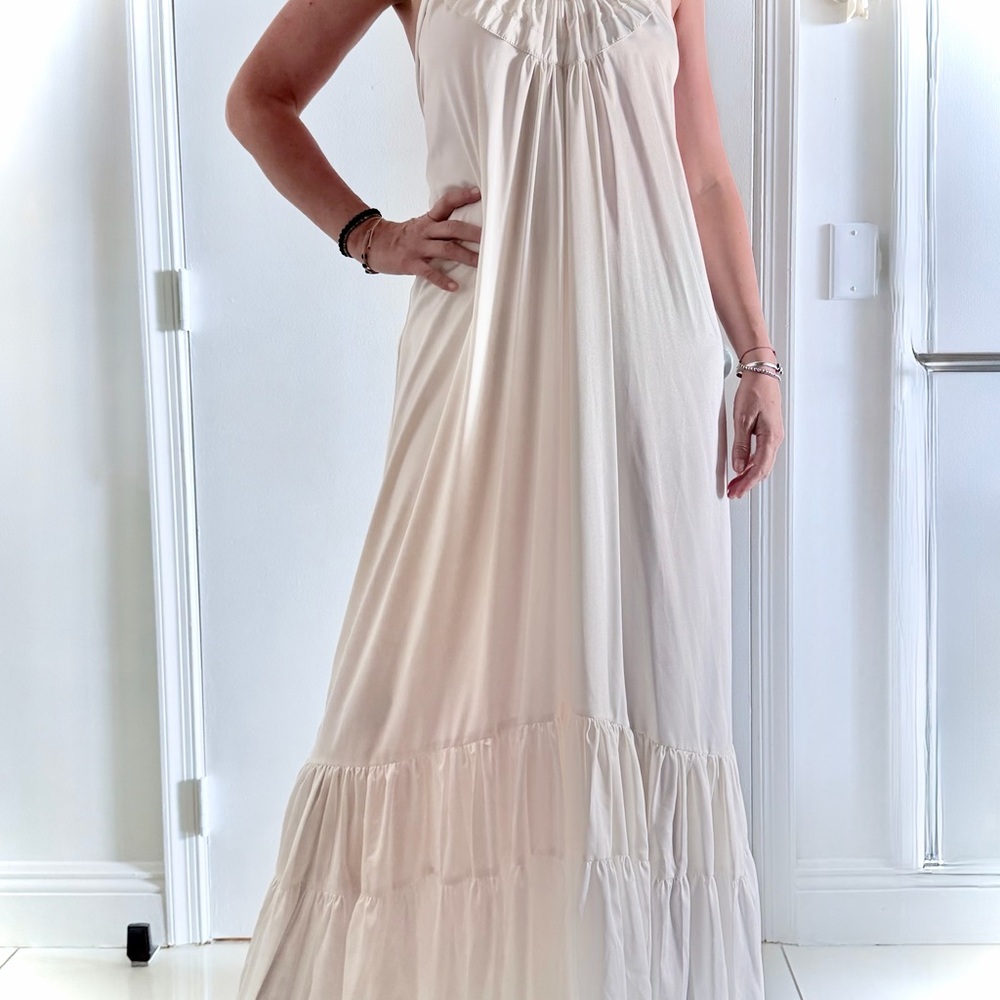Elegant white Maxi Dress